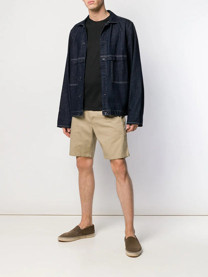 camiseta bordada com logotipo