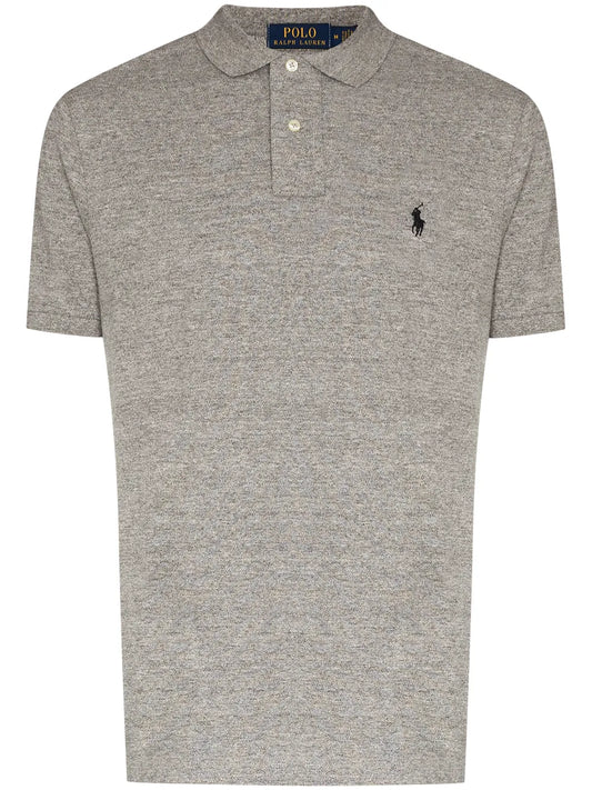 camisa polo com logotipo bordado