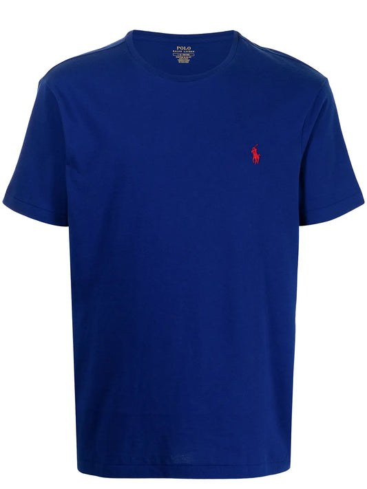 camiseta com logotipo bordado