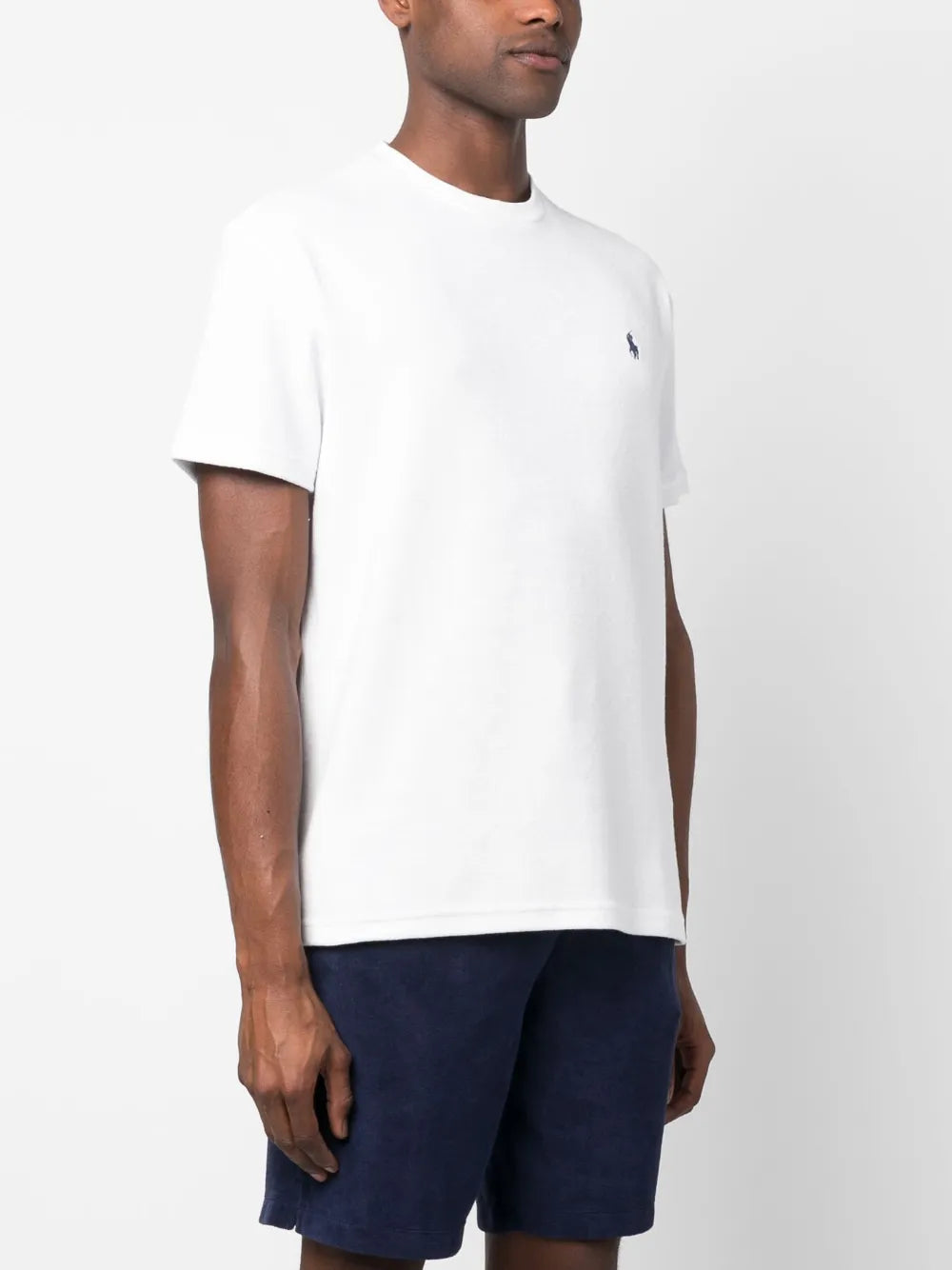 camiseta de algodão com logotipo bordado