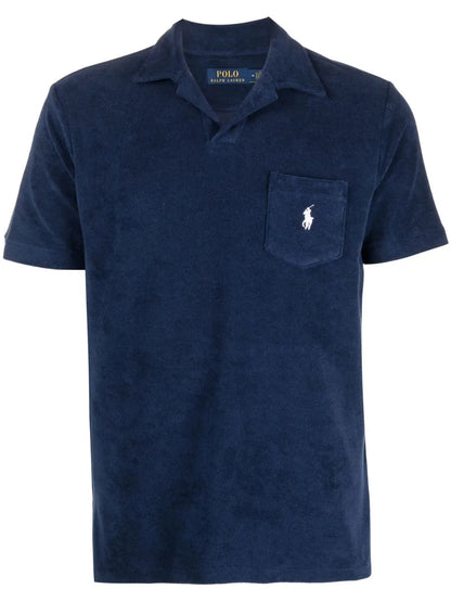 camisa polo com bolso de remendo de logotipo