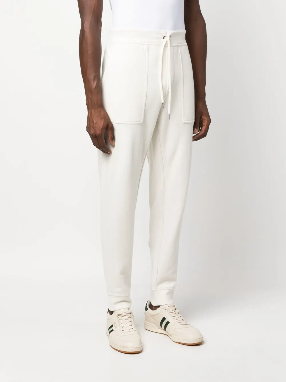 calças de moletom com cordão na cintura