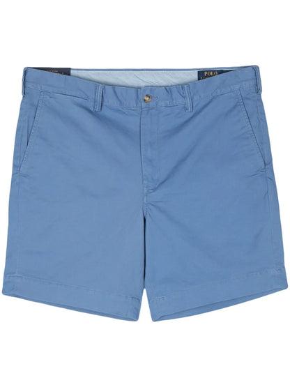 shorts chino com logotipo bordado