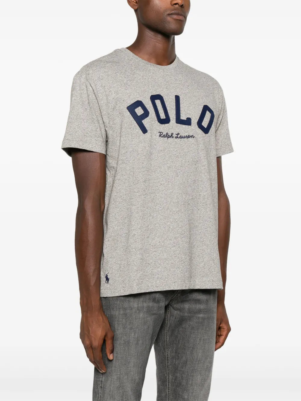 camiseta com aplique de logotipo