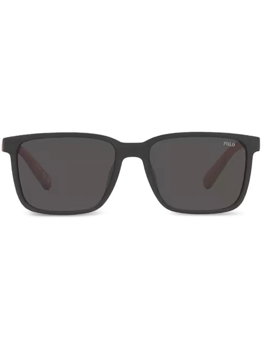 óculos de sol com armação retangular