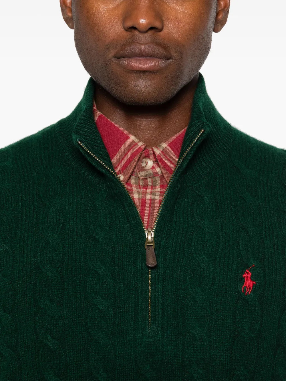 Suéter de tricô trançado