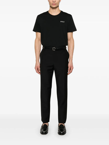 camiseta com estampa de logotipo