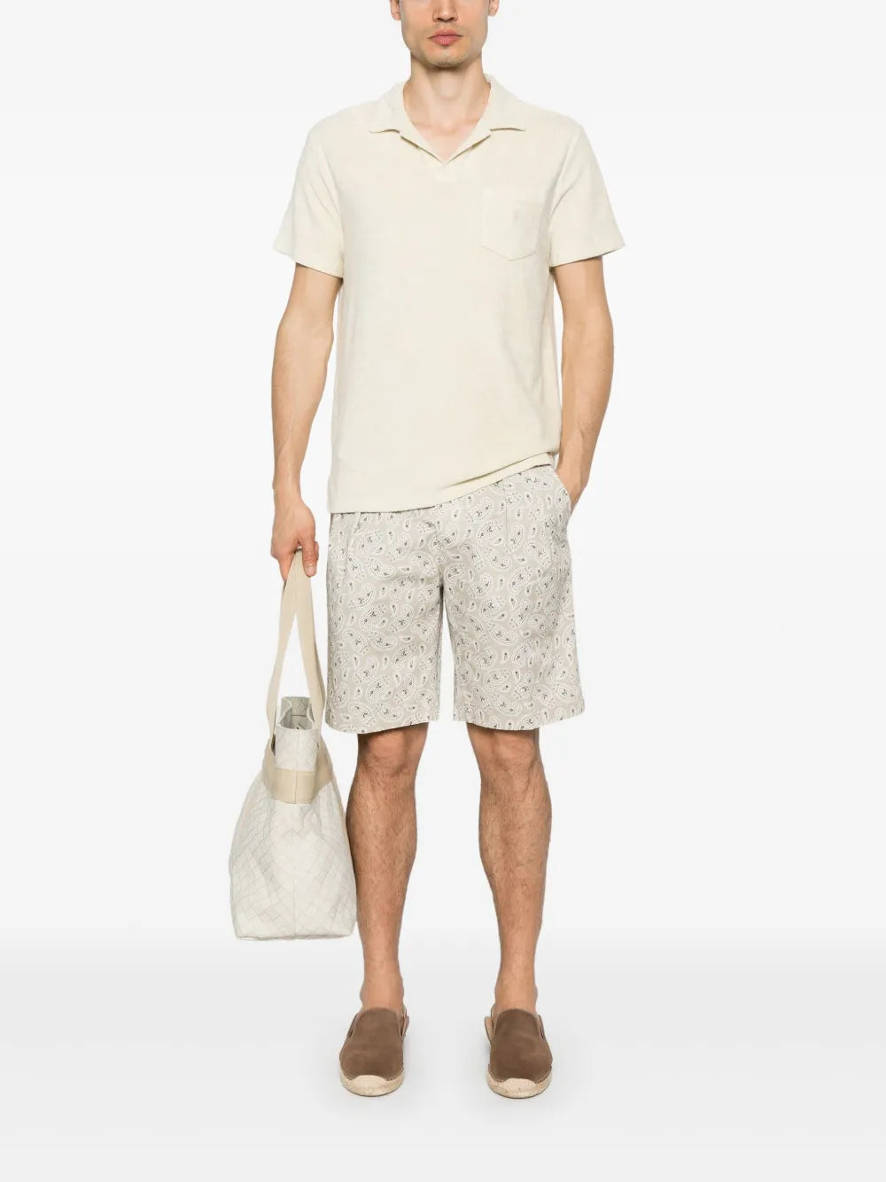 camiseta com gola estilo johnny