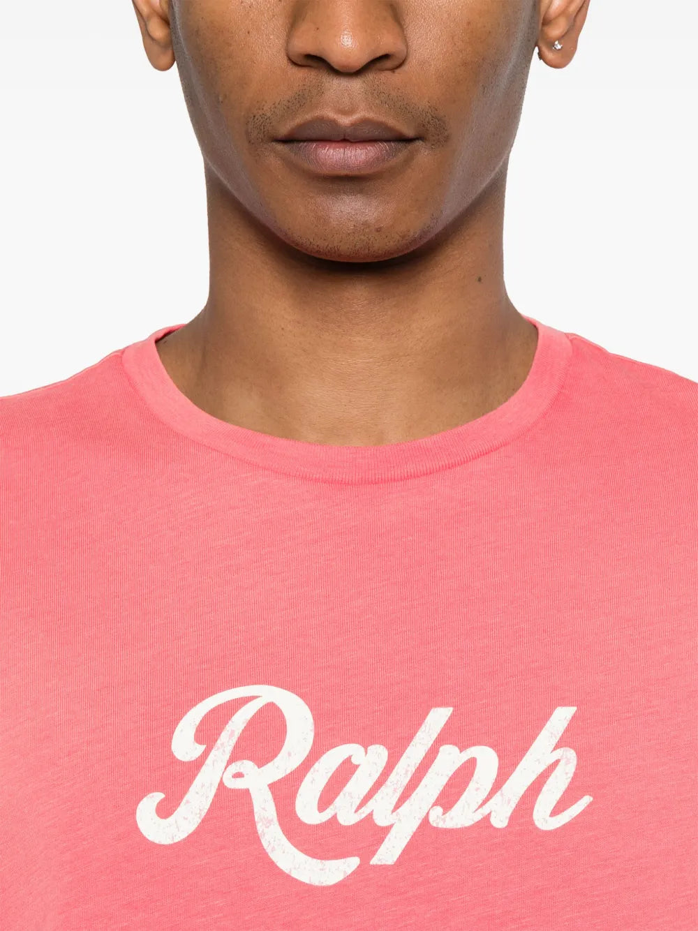 camiseta com estampa de logotipo