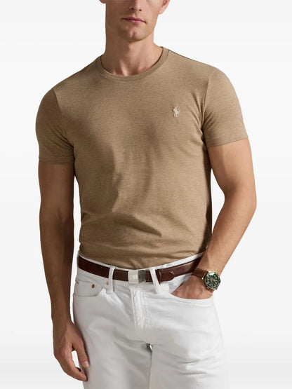 camiseta de algodão com logotipo bordado