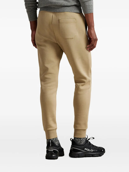 calças esportivas com cordão na cintura