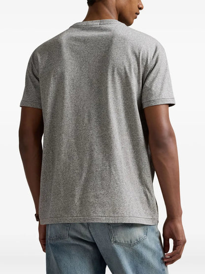 camiseta com logotipo