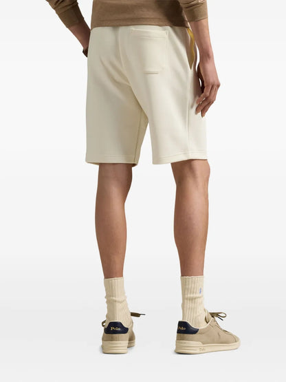 shorts esportivos com cordão na cintura