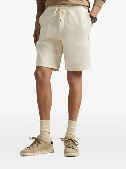 shorts esportivos com cordão na cintura