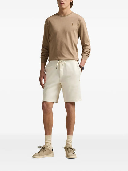 shorts esportivos com cordão na cintura