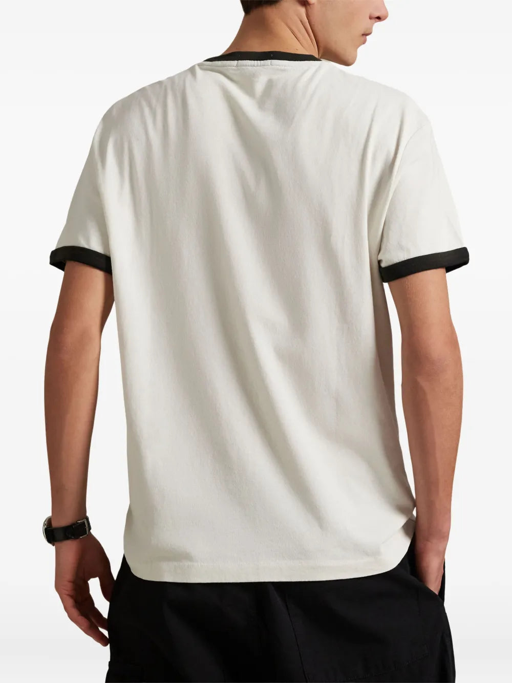 camiseta com estampa de corrida